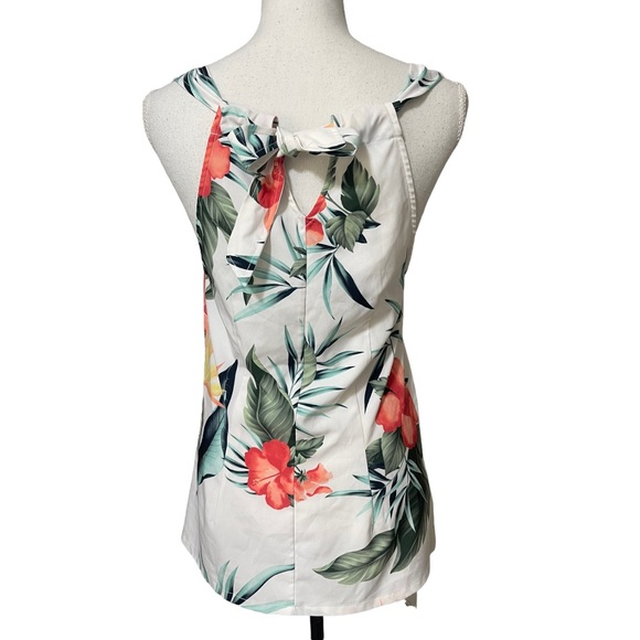 Tommy Bahama tie-back keyhole tropical lightweight v-neck top - Picture 4 of 7